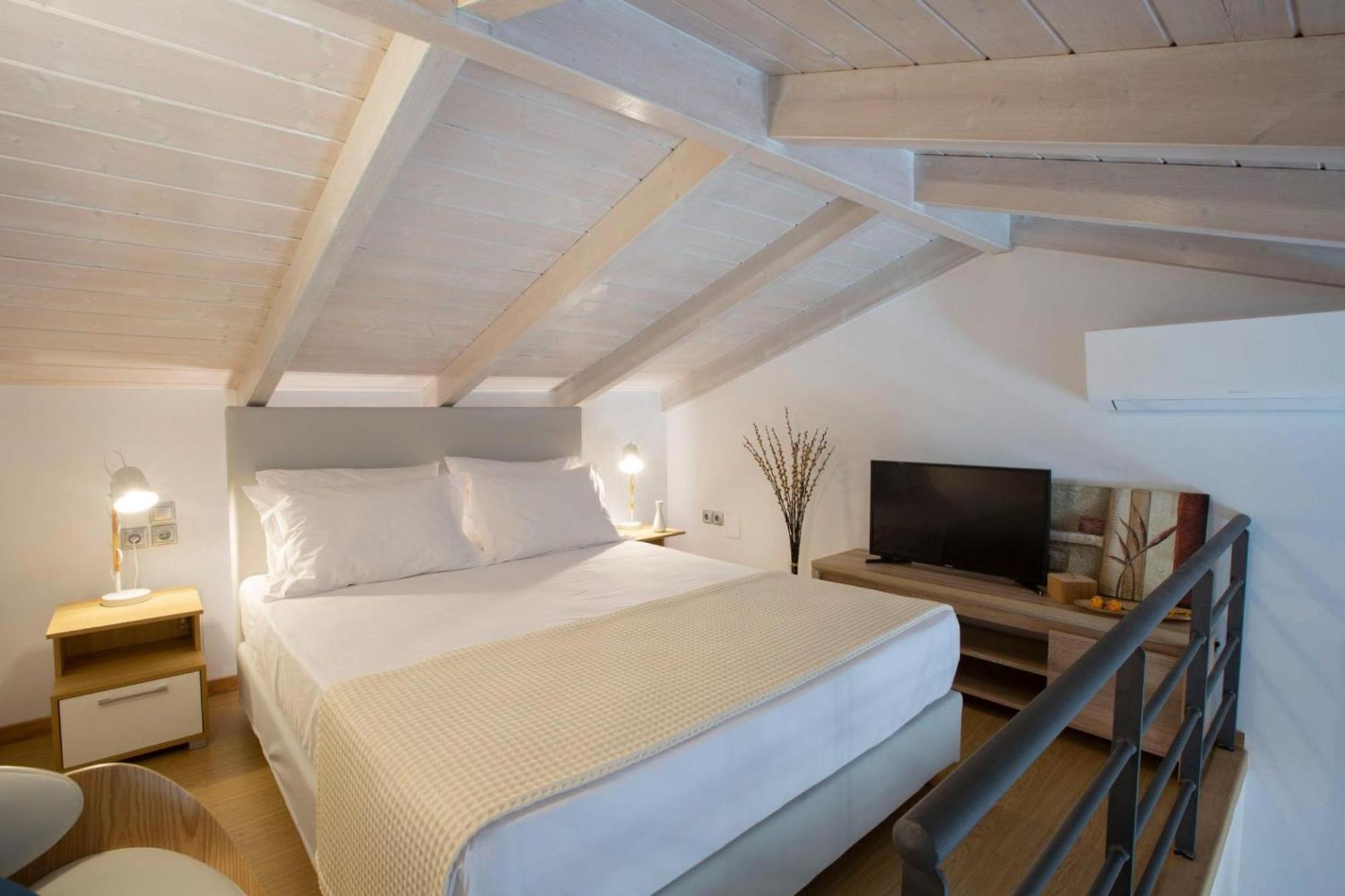 Aloft Luxury Villas Lefkada - Heated Pool Apólpena Kültér fotó